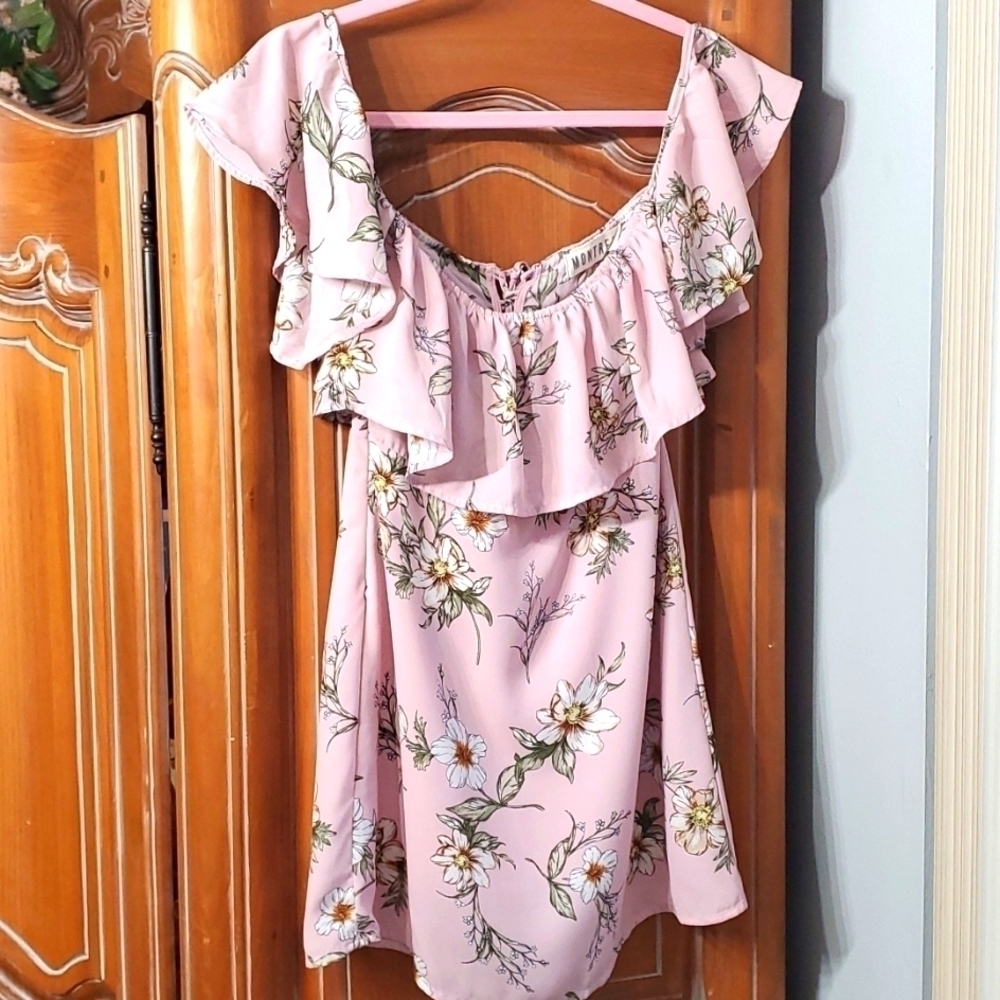 Off the shoulder mini small Romantic style. Ruffle under slip lace up by Montrez